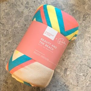 summer & rose BEAUTY AND THE BEACH Towel